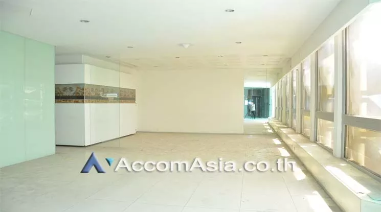 unit Office space For Rent in Silom, Bangkok  near MRT Lumphini (AA11168)